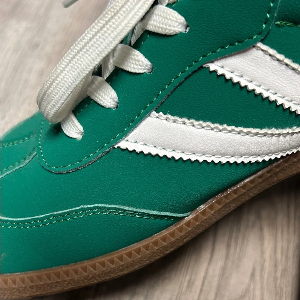 Green and White Sneakers - Picture 3 of 6